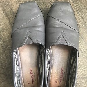 Bobs by Sketchers Grey Loafers Women Size 7.5 Wide